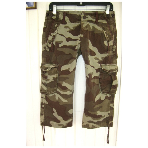 womens camo cargo capris